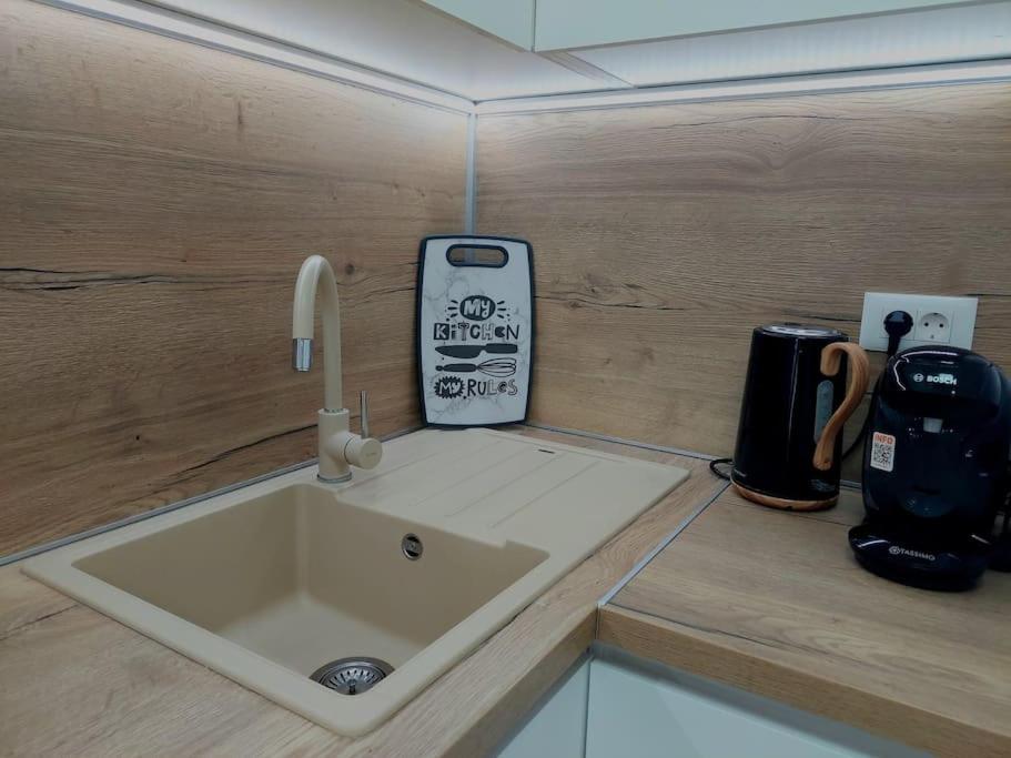 Valux Apartman Pula Buitenkant foto
