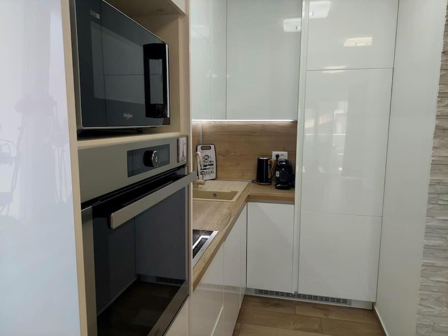 Valux Apartman Pula Buitenkant foto