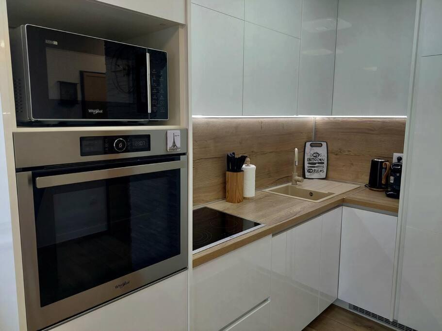 Valux Apartman Pula Buitenkant foto